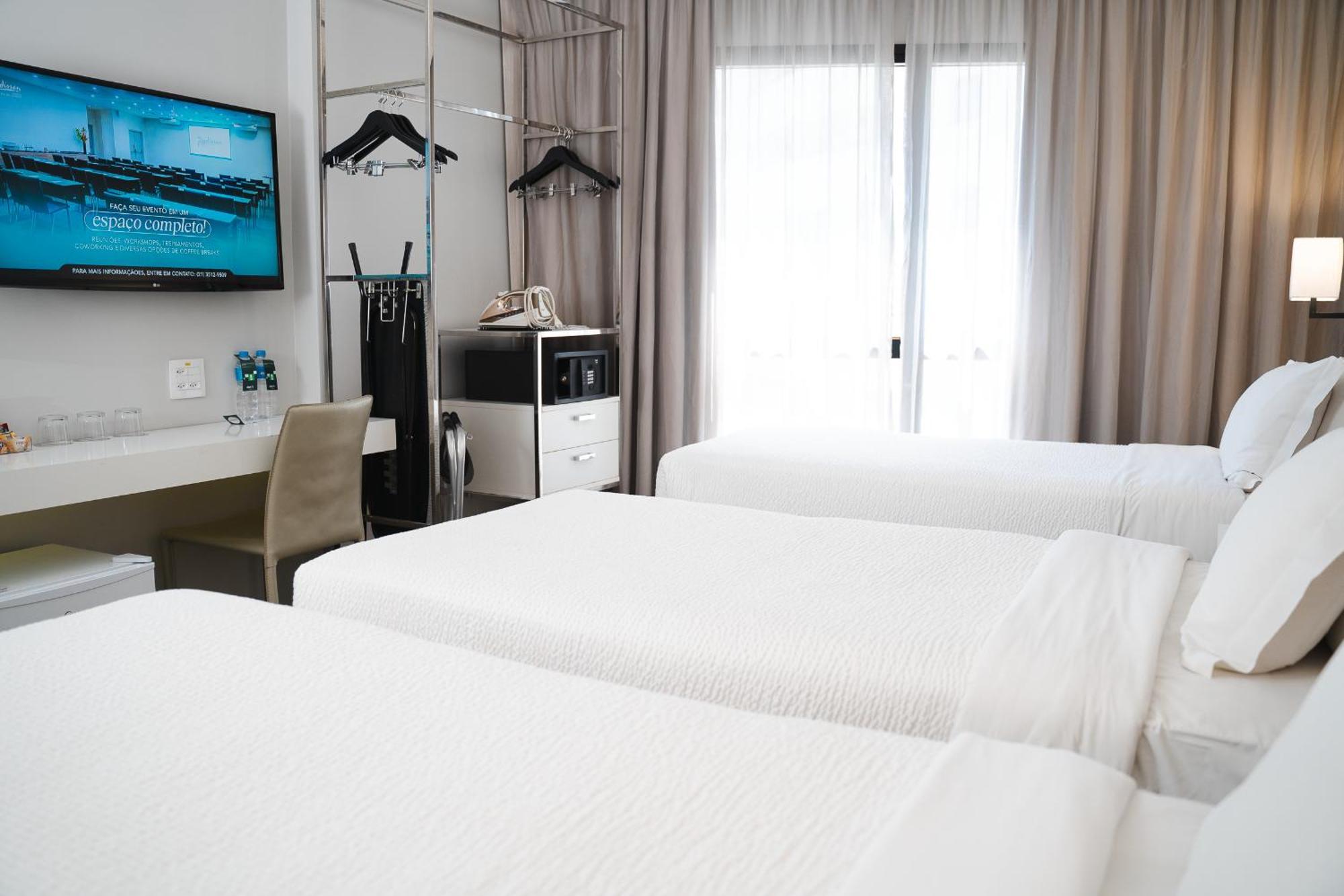 Radisson Rio De Janeiro Barra Hotel Exterior foto A room at the hotel
