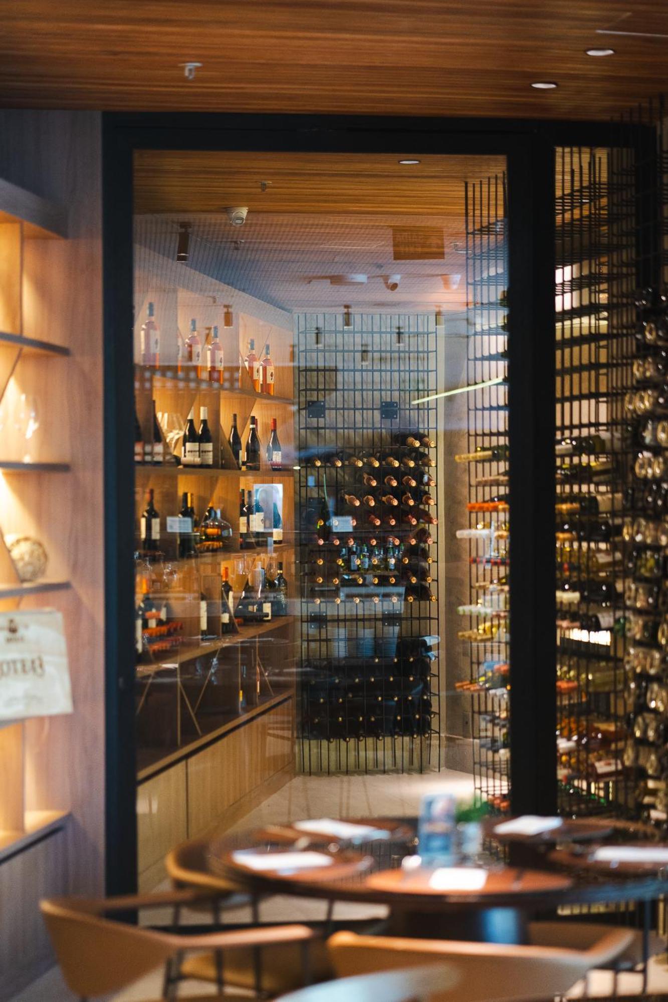 Radisson Rio De Janeiro Barra Hotel Exterior foto Wine cellar