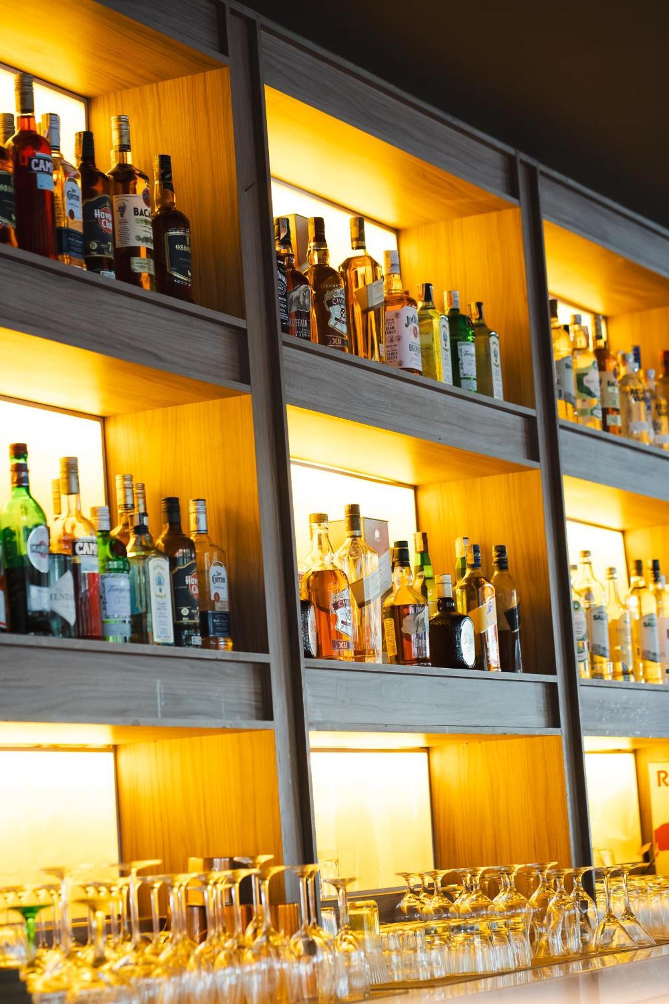 Radisson Rio De Janeiro Barra Hotel Exterior foto A selection of Scotch whiskies