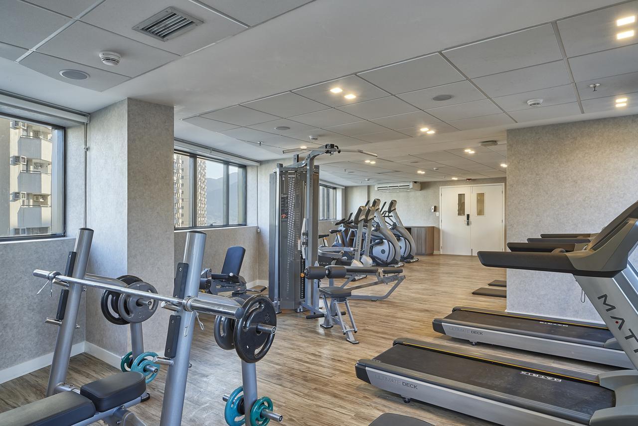 Radisson Rio De Janeiro Barra Hotel Exterior foto The gym at the 100 North Main Street building